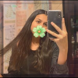 Meet your Posher, Valeria